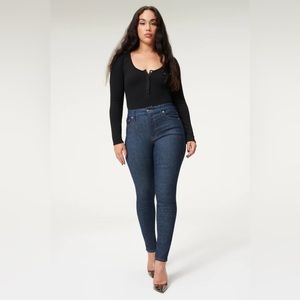 Good American Always Fits Good Leg Long